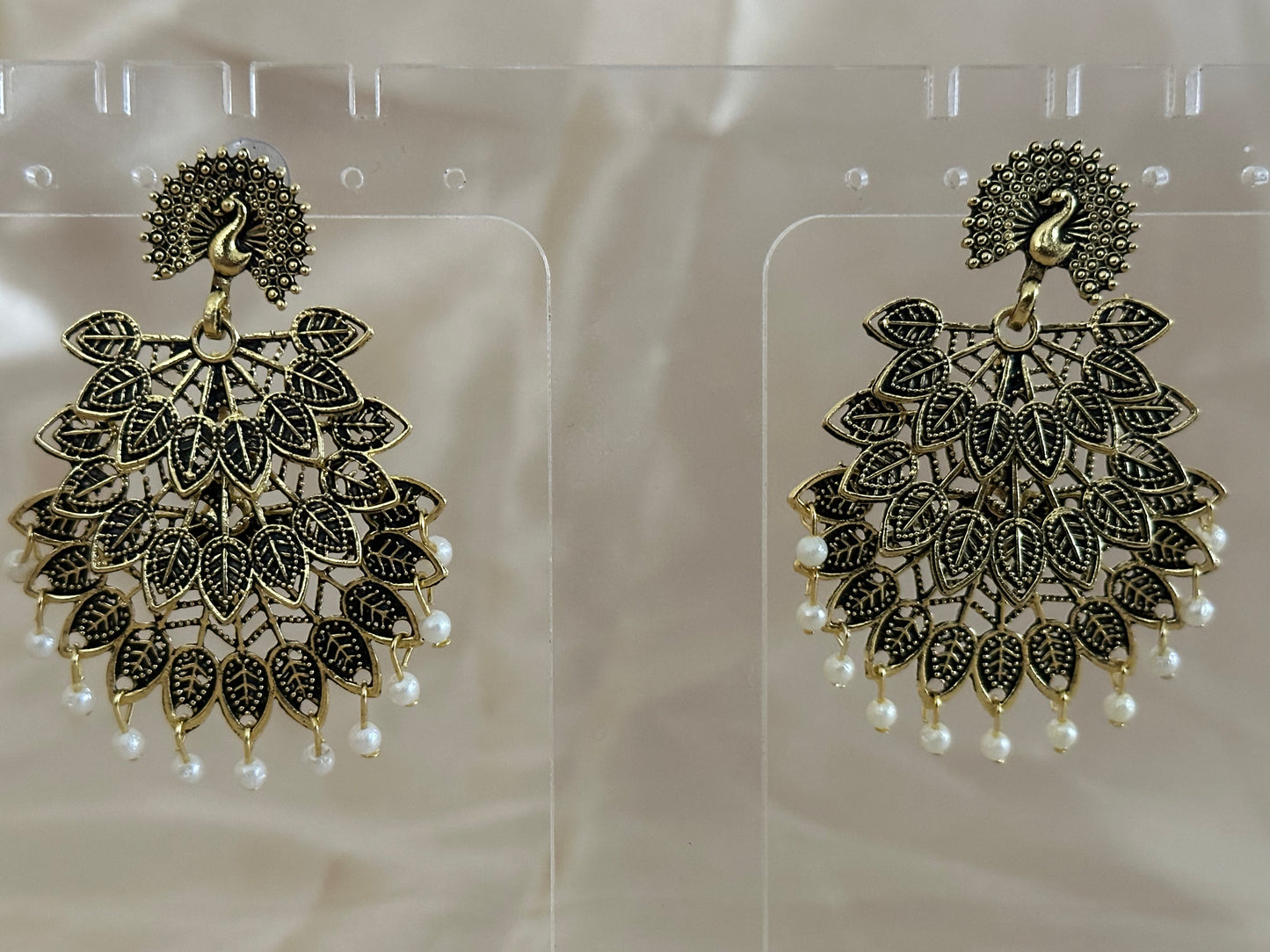 Women's earrings - Antique design