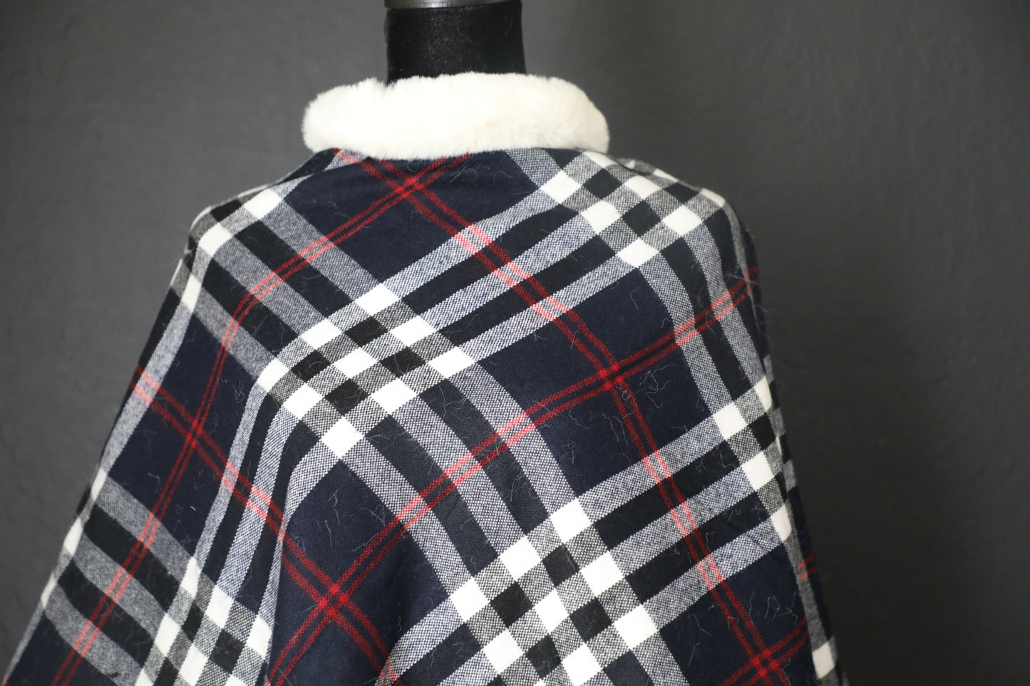 Women's Plaid Poncho , Plush Fur Trimmed Warm, Cozy, Fall/winter wrap